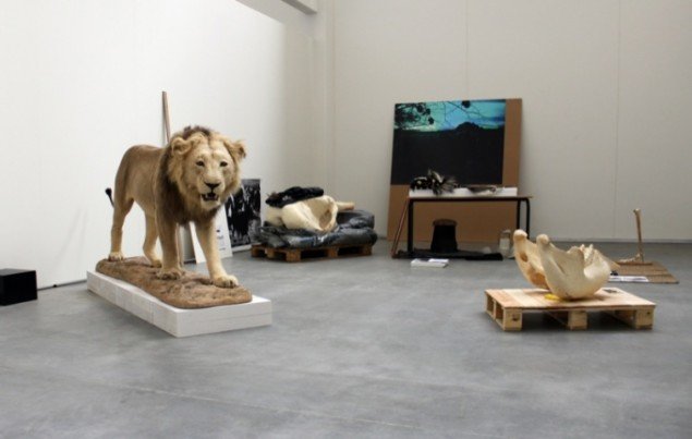 Asbjørn Skou: Fra Impossible Society, 2011, Vejle Kunstmuseum. Pressefoto.