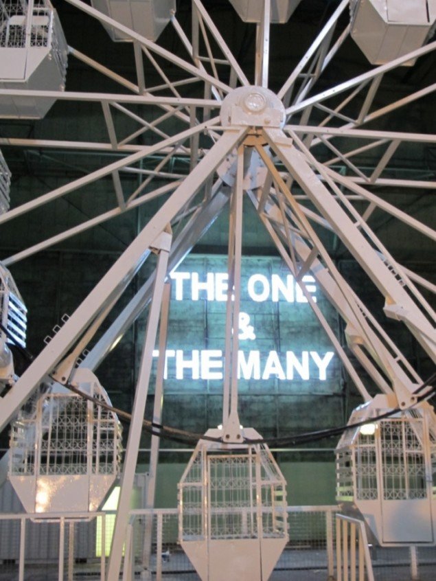 Elmgreen & Dragset: The One & The Many, 2011. Udstillet på Museum Boijmans van Beuningen: Submarine Wharf, Rotterdam. Foto: Ingar Dragset.