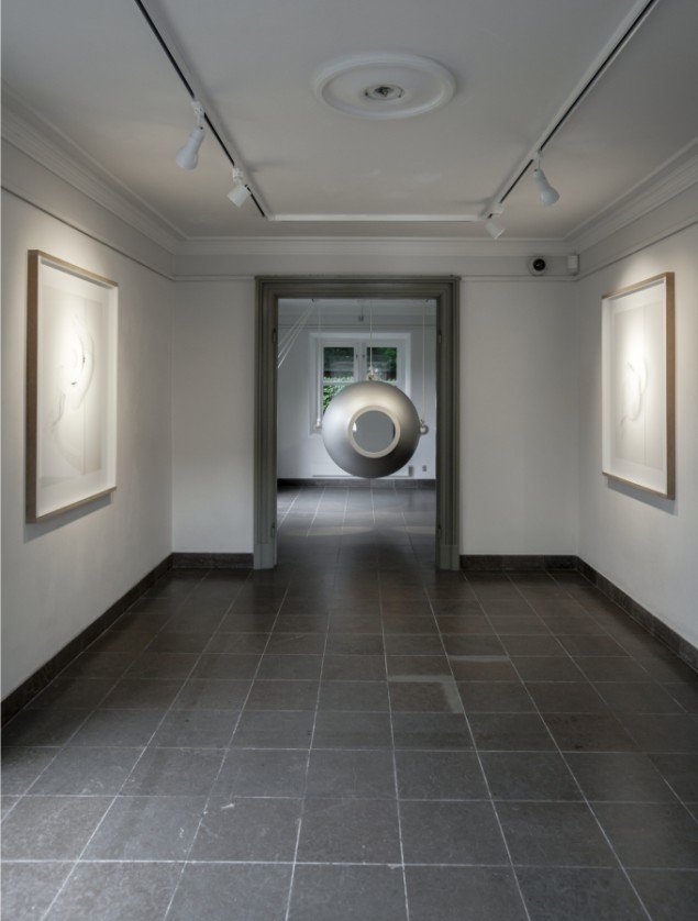 Sophia Kalkau: Gennem Sort, installationsview, Møstings Hus, 2013. Pressefoto