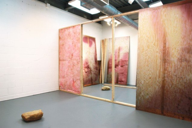  Attachments  2012, Raid Projects L.A, installationsview. Foto: Theis Wendt