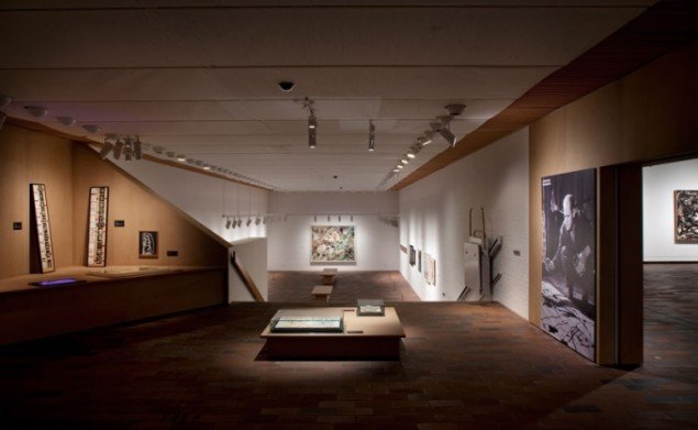 Installation shot, Jorn & Pollock – Revolutionære veje, Louisiana Museum of Modern Art. (Foto: Brøndum & Co / Poul Buchard)
