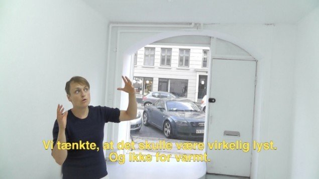 Naja Maria Lundstrøm: It's called c4 projects 2013. Video still. Fra udstillingen 1, 2, 3, FIRE, c4 projects
