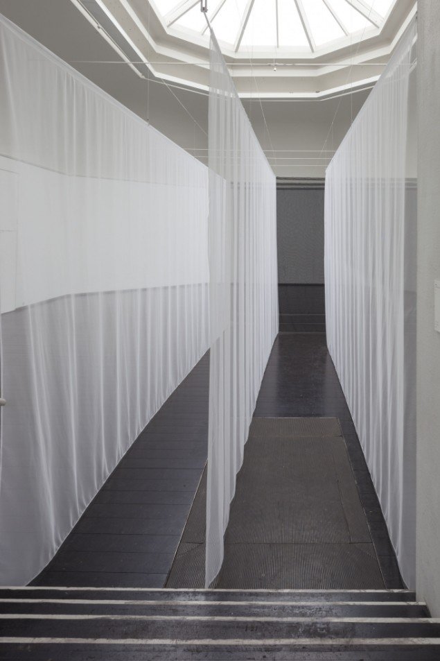 AVPD: Pass, 2014. View fra udstillingen Beyond Reach - en udstilling om rum, Den Frie Udstillingsbygning. Foto: Anders Sune Berg