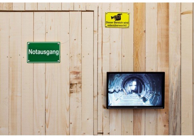 Inverted Perspective, udsnit af installation, på udstillingen A Space Called Public, Namill 2013, München. Foto: Mads Thomsen.