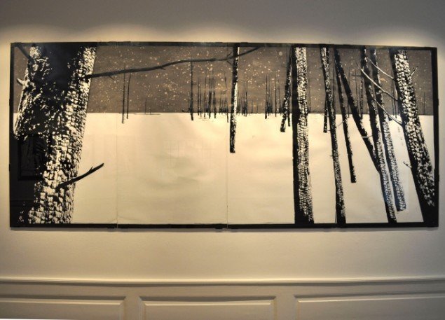 EXTRACT: Linoleumssnit , Uden titel mål 360cm x 150cm, 2010. Foto: Mads Thomsen. i diameter, 2010. Foto: Mads Thomsen.