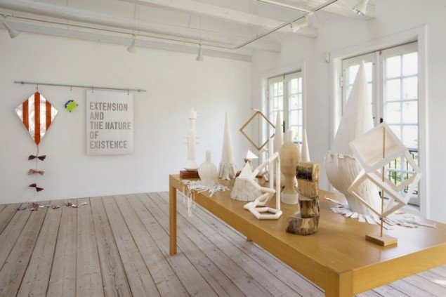 Installationsview fra udstillingen Mellemværender. Foto: Erling Lykke Jeppesen.