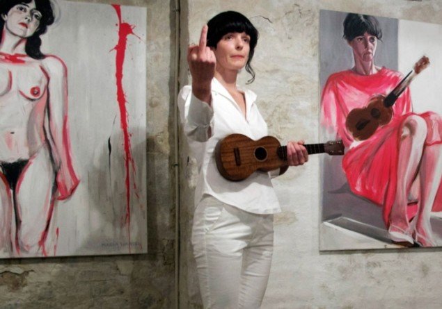 Molly Haslund under sin performance i projektrum D7, 2011. (Foto: Line Rosenvinge)