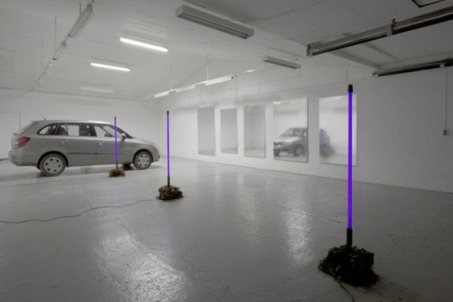 New Paintings Caught in the Headlights of Parking Cars, 2012, Ringsted Galleriet. Foto: Mikkel Carl