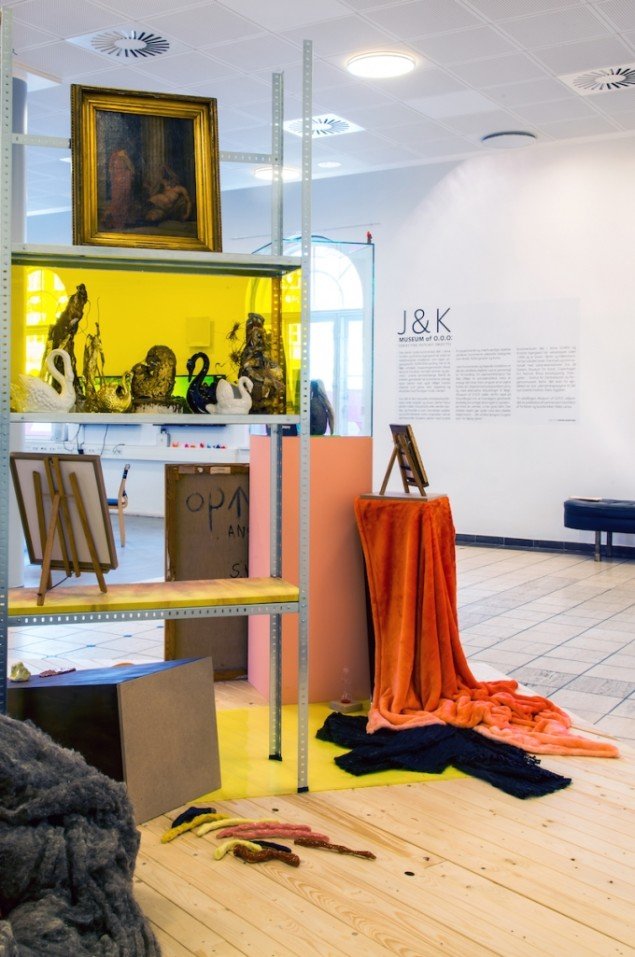 Museum of O.O.O., installation på KUNSTEN, Aalborg, 2015. Foto: Niels Fabæk