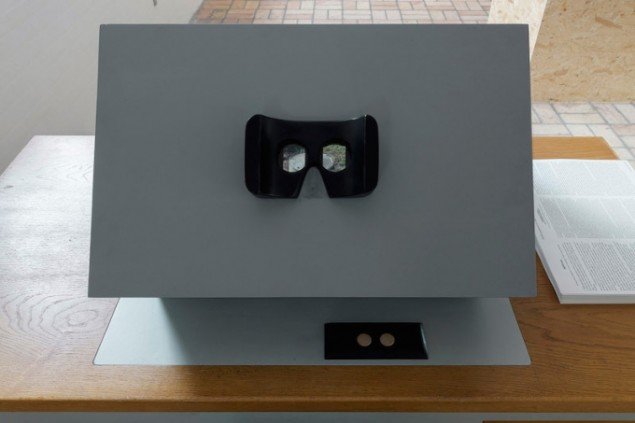Stereobord, skabt af Morten Barker, på udstillingen Underværker, 2015, Kystmuseet Bangsbo. Foto: Morten Barker