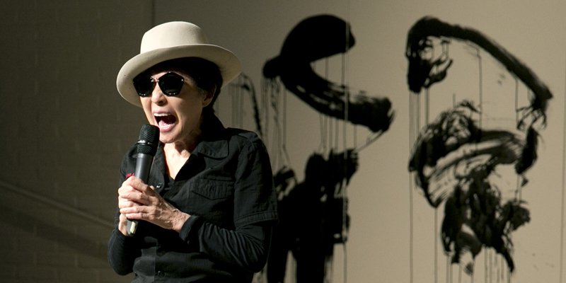 Ud af mørket med Yoko Ono