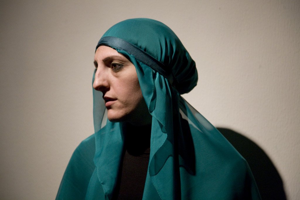 Scheherazade’s Diary udfordrer eksisterende kvindeopfattelser i Mellemøsten. Foto Dalia Khamissy og Catharsis-LCDT