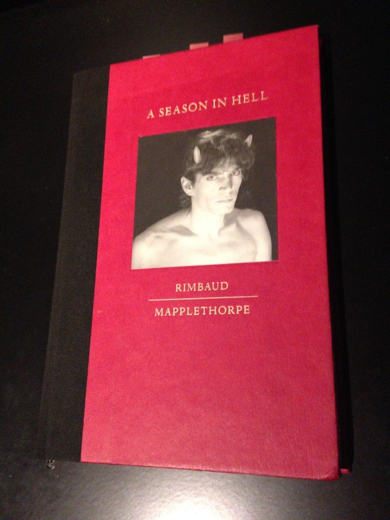 I 1986 udkom en ny udgave af den franske digter Arthur Rimbauds værk A Season in Hell (Une Saison en Enfer, 1873), illustreret af otte sort/hvide fotografier af Mapplethorpe. Foto: Stine Nørgaard Lykkebo