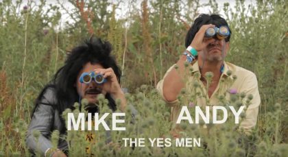 Når politisk kunst gør en lille forskel – The Yes Men på Roskilde Festival