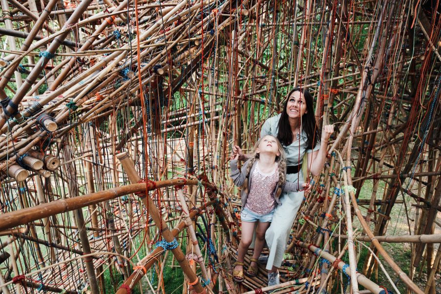 Kunstlegepladsen har fået et hovedværk i bambus