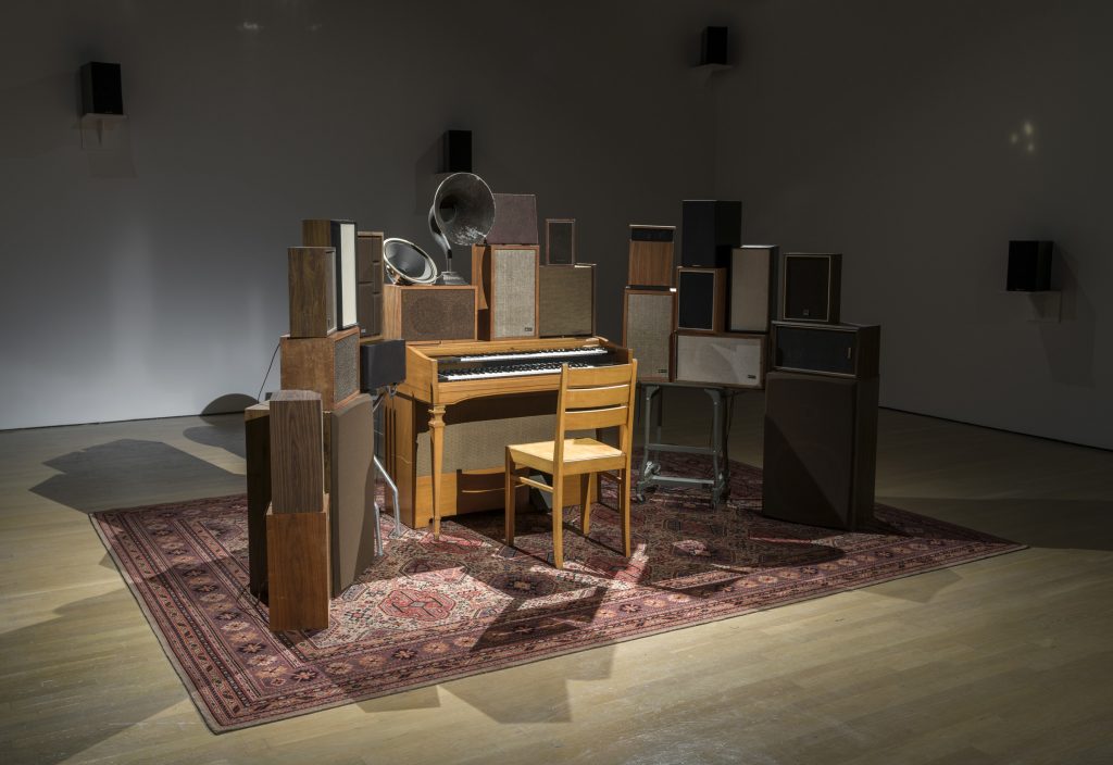 Janet Cardiff and George Bures Miller, The Poetry Machine, 2017. Courtesy of the artists; Luhring Augustine, New York; Fraenkel Gallery, San Francisco; and Gallery Koyanagi, Tokyo. Foto: Guy L’Heureux