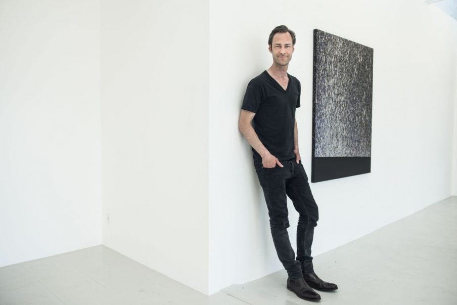 Gallerist Sophus Gether: “Tab ikke den unge generation af kunstnere”