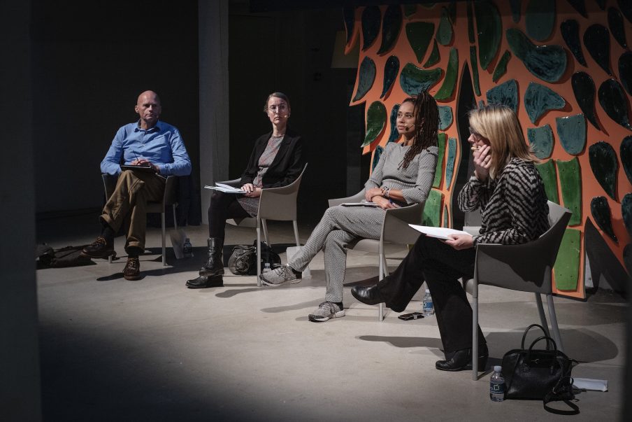 Kunstsalon VISION: Nye bevidsthedshorisonter i baglyset fra Elle-Mie Ejdrup Hansens Fredsskulptur