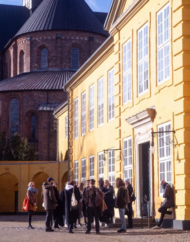 På studietur til Museet for Samtidskunst i Roskilde. Foto: Jonathan Nothlev.