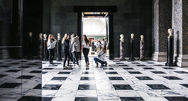 Unge museumsbrugere efterspørger aktiv deltagelse og rum til refleksion