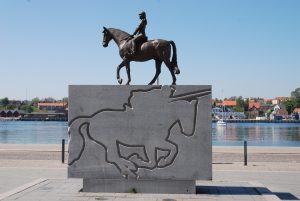Martha Velásques og Chr. Heilskov Rasmussen: Klap lige hesten